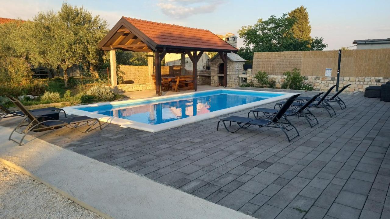 Siritovci Olive Tree House With Jacuzzi, Wifi And 40M2 Pool 빌라 외부 사진