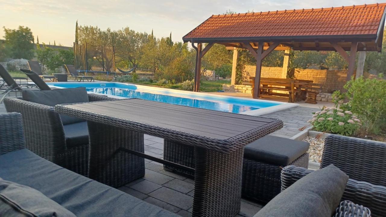 Siritovci Olive Tree House With Jacuzzi, Wifi And 40M2 Pool 빌라 외부 사진