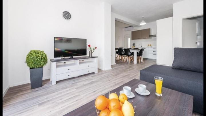 Siritovci Olive Tree House With Jacuzzi, Wifi And 40M2 Pool 빌라 외부 사진