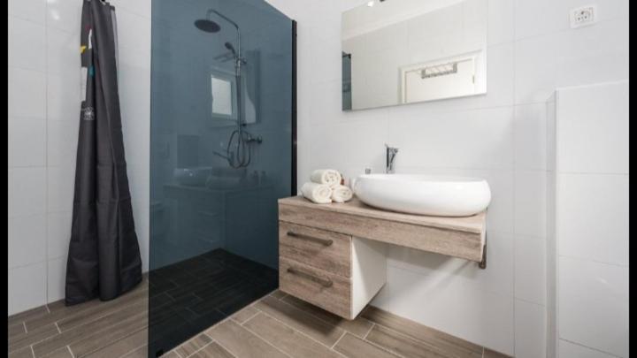 Siritovci Olive Tree House With Jacuzzi, Wifi And 40M2 Pool 빌라 외부 사진