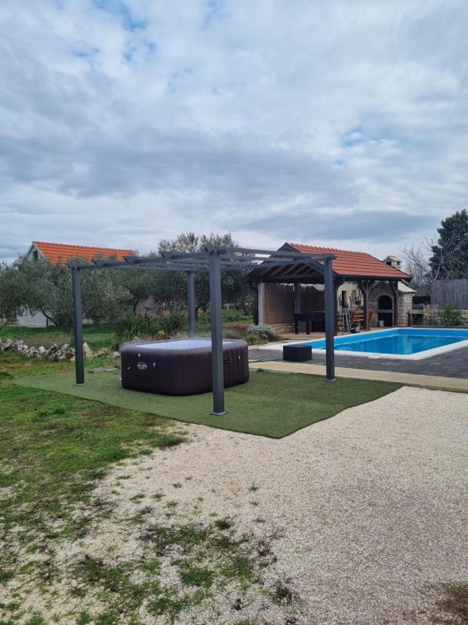 Siritovci Olive Tree House With Jacuzzi, Wifi And 40M2 Pool 빌라 외부 사진