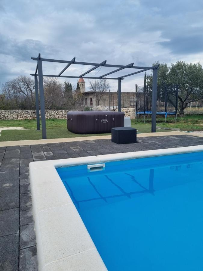 Siritovci Olive Tree House With Jacuzzi, Wifi And 40M2 Pool 빌라 외부 사진