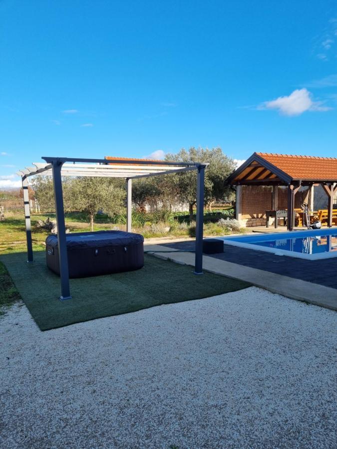 Siritovci Olive Tree House With Jacuzzi, Wifi And 40M2 Pool 빌라 외부 사진