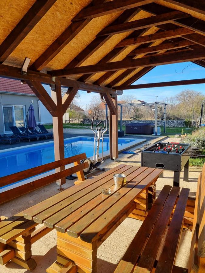 Siritovci Olive Tree House With Jacuzzi, Wifi And 40M2 Pool 빌라 외부 사진